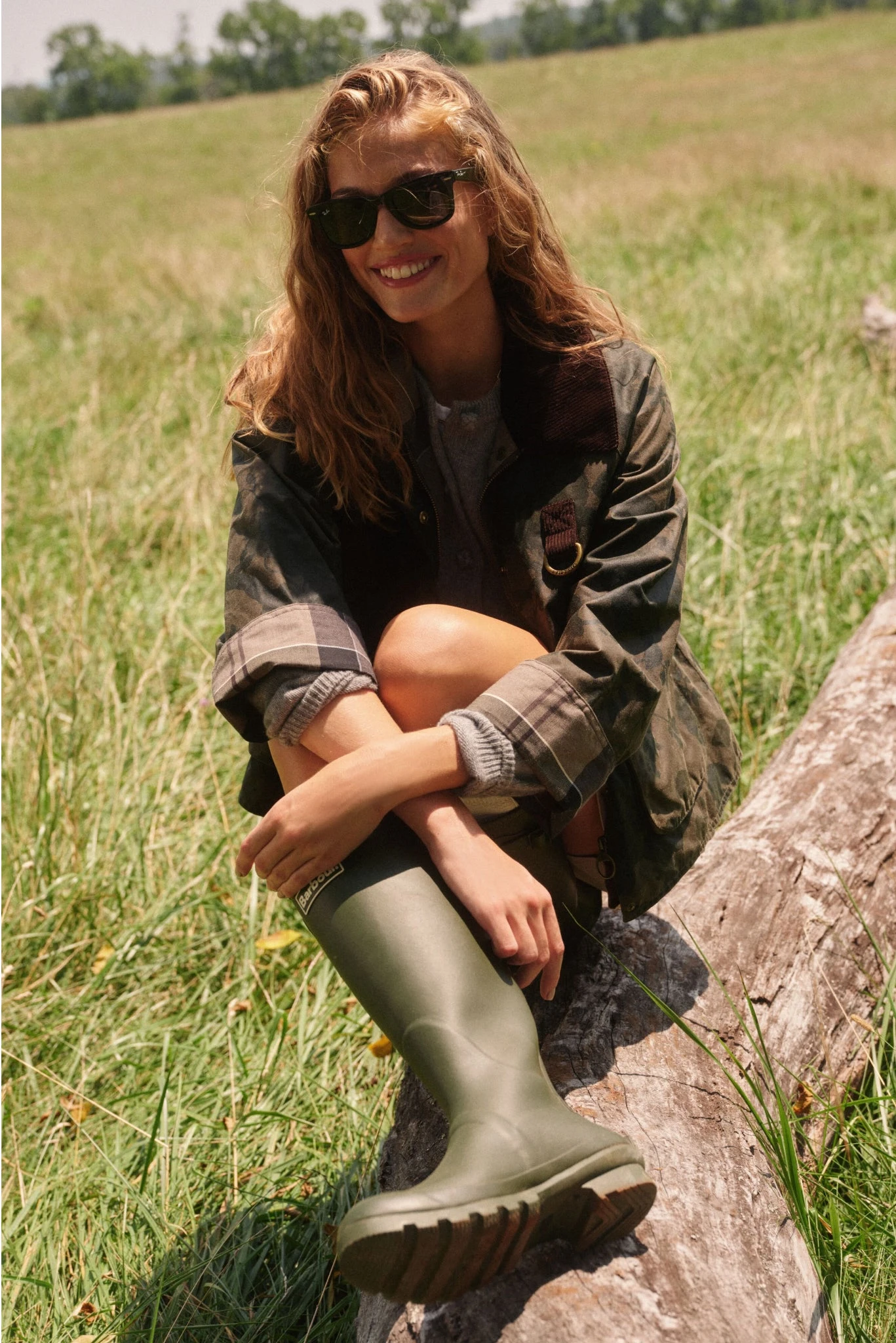 Archive Olive Barbour X Tuckernuck Beverly Wax Jacket 3 Archive Olive Barbour X Tuckernuck Beverly Wax Jacket - Image 3