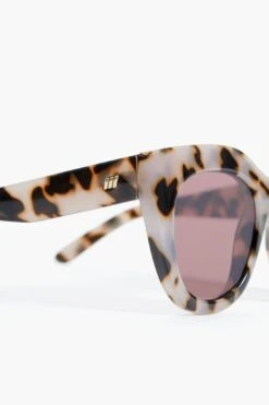 Le Specs Cookie Tort Air Heart Sunglasses -Loeffler Randall Store LLpFVNgO4oNnJg7rOpeBQ0Qrk1grtOUu 1