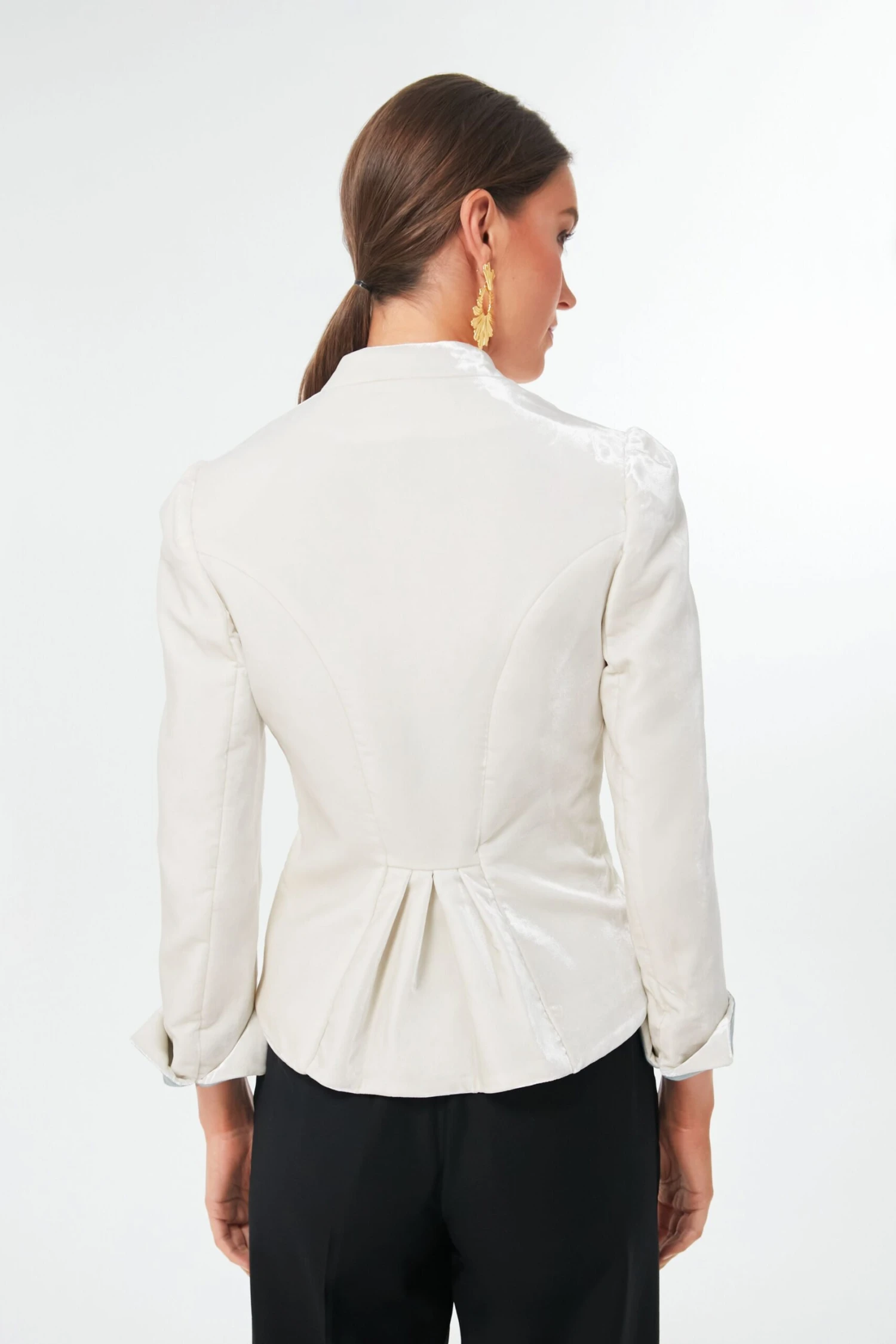 Ivory Velvet Annabelle Bride Jacket 4 Ivory Velvet Annabelle Bride Jacket - Image 4