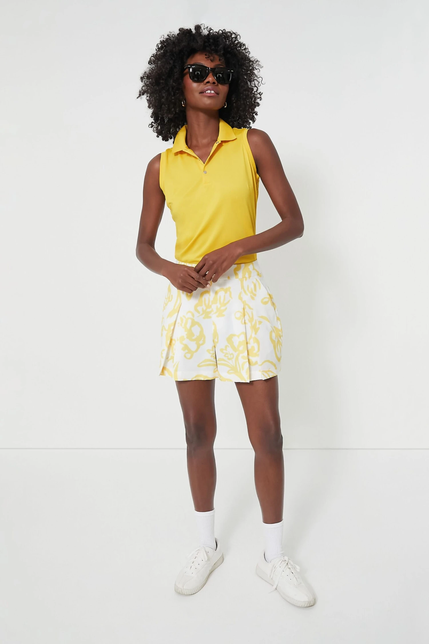 Poly Stretch Wide Leg Pleated Short 2 Poly Stretch Wide Leg Pleated Short - Image 2