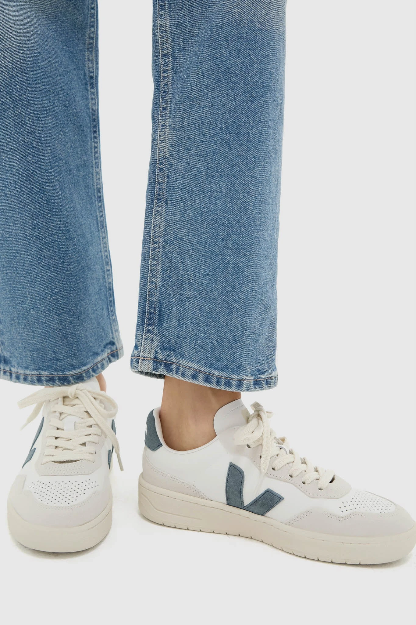 Veja Extra White California V-90 Sneakers 2 Veja Extra White California V-90 Sneakers - Image 2