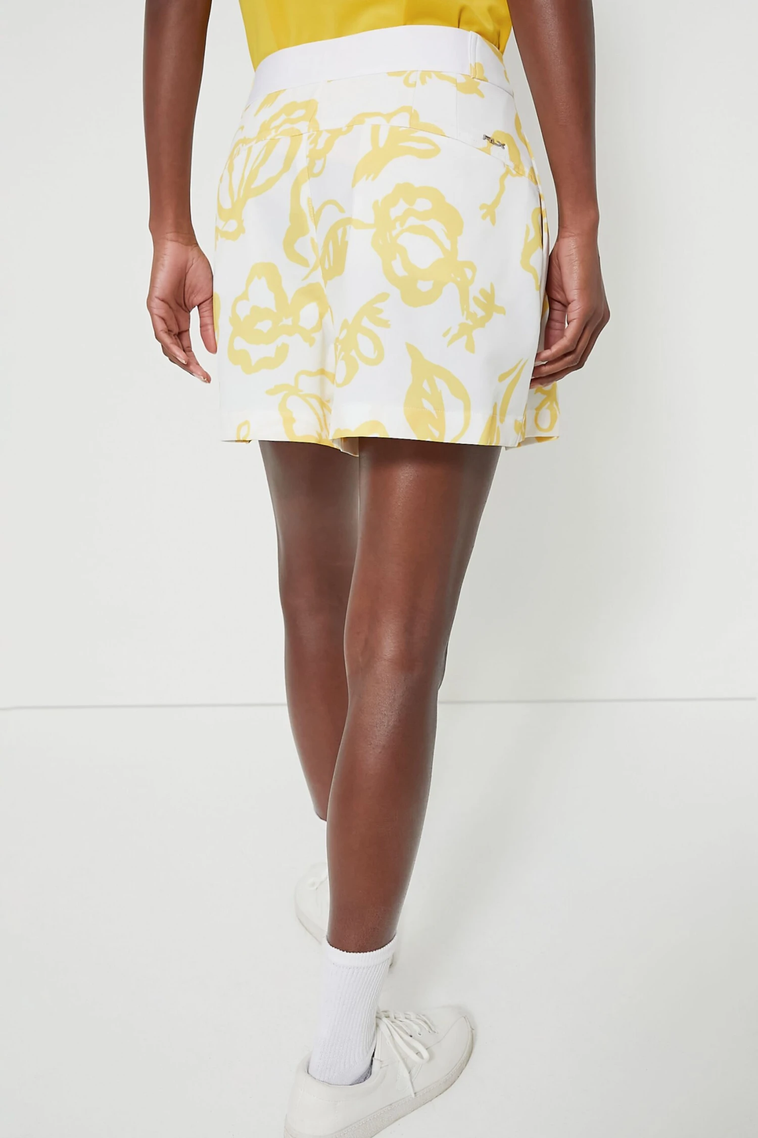 Poly Stretch Wide Leg Pleated Short 4 Poly Stretch Wide Leg Pleated Short - Image 4