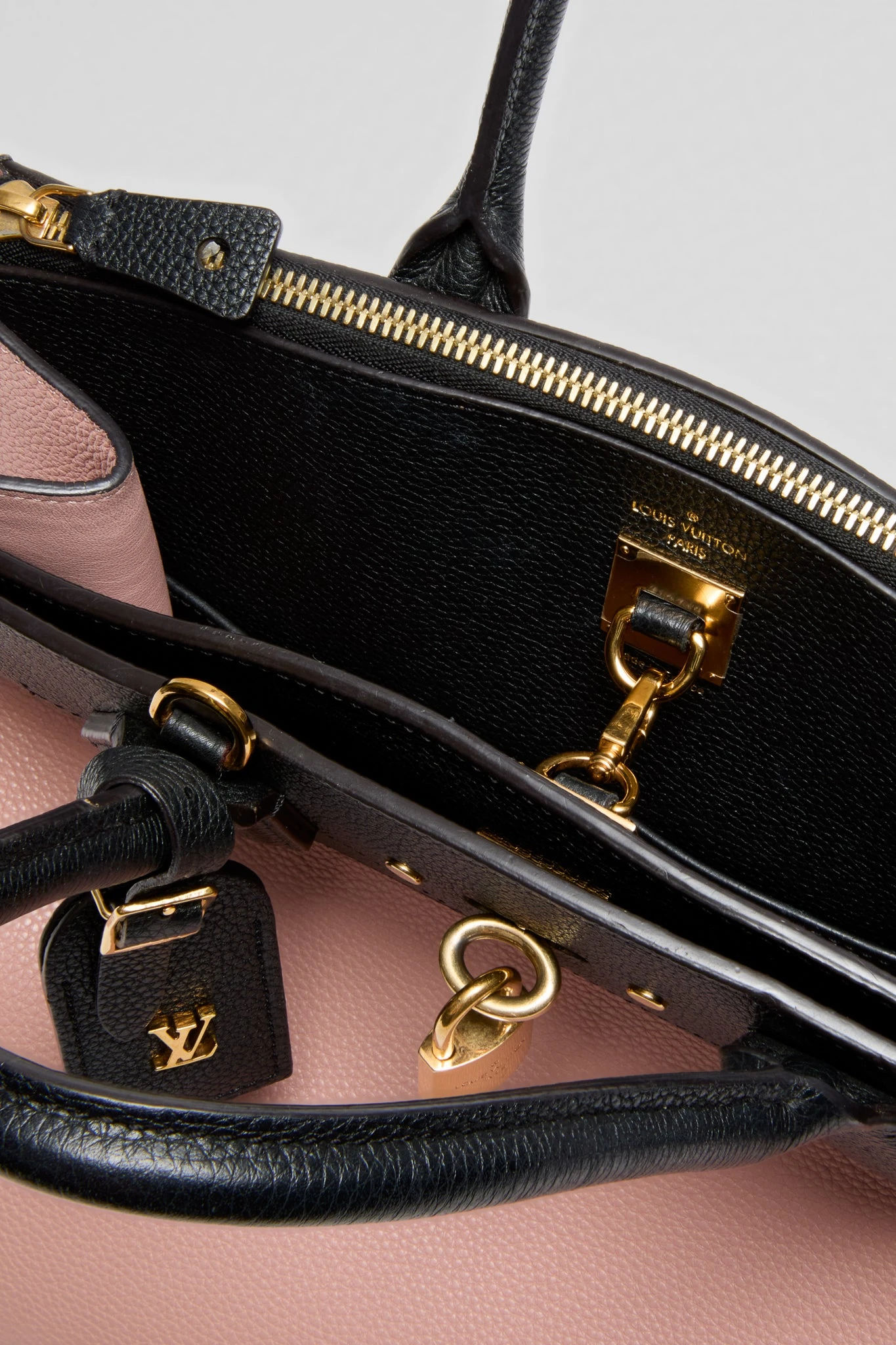 Louis Vuitton Magnolia Pink And Black Pebbled Calf Leather City Steamer MM 5 Louis Vuitton Magnolia Pink And Black Pebbled Calf Leather City Steamer MM - Image 5
