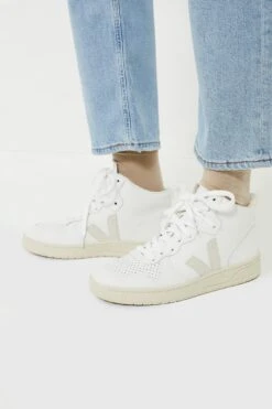 Veja Extra-White Natural V-15 Sneakers 8 Veja Extra-White Natural V-15 Sneakers -Loeffler Randall Store lFfg9q5bWJtdkjAZsk9KgYrH1vgM88Y2 1