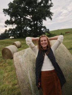 Black Barbour X Tuckernuck Reversible Paisley Liner -Loeffler Randall Store v36gIfWCriTjKbOpQ0I5U1vclSVyilsh 1